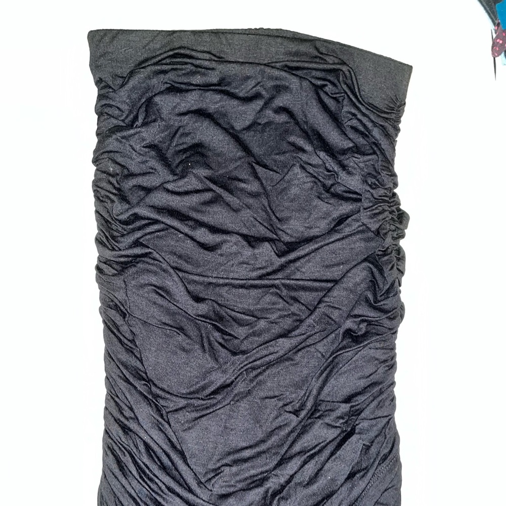 Ruched to the knee skirt